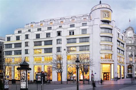 louis vuitton nyc flagship store|louis vuitton champs elysees store.